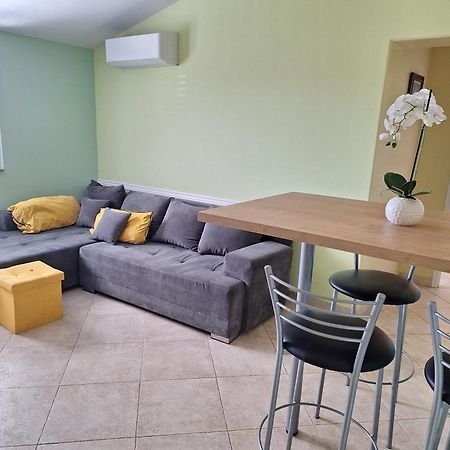 Apartments Vesna 자톤 외부 사진